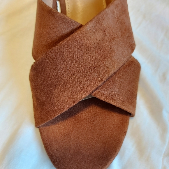 🌱 American Eagle Heeled Sandal - Picture 2 of 5